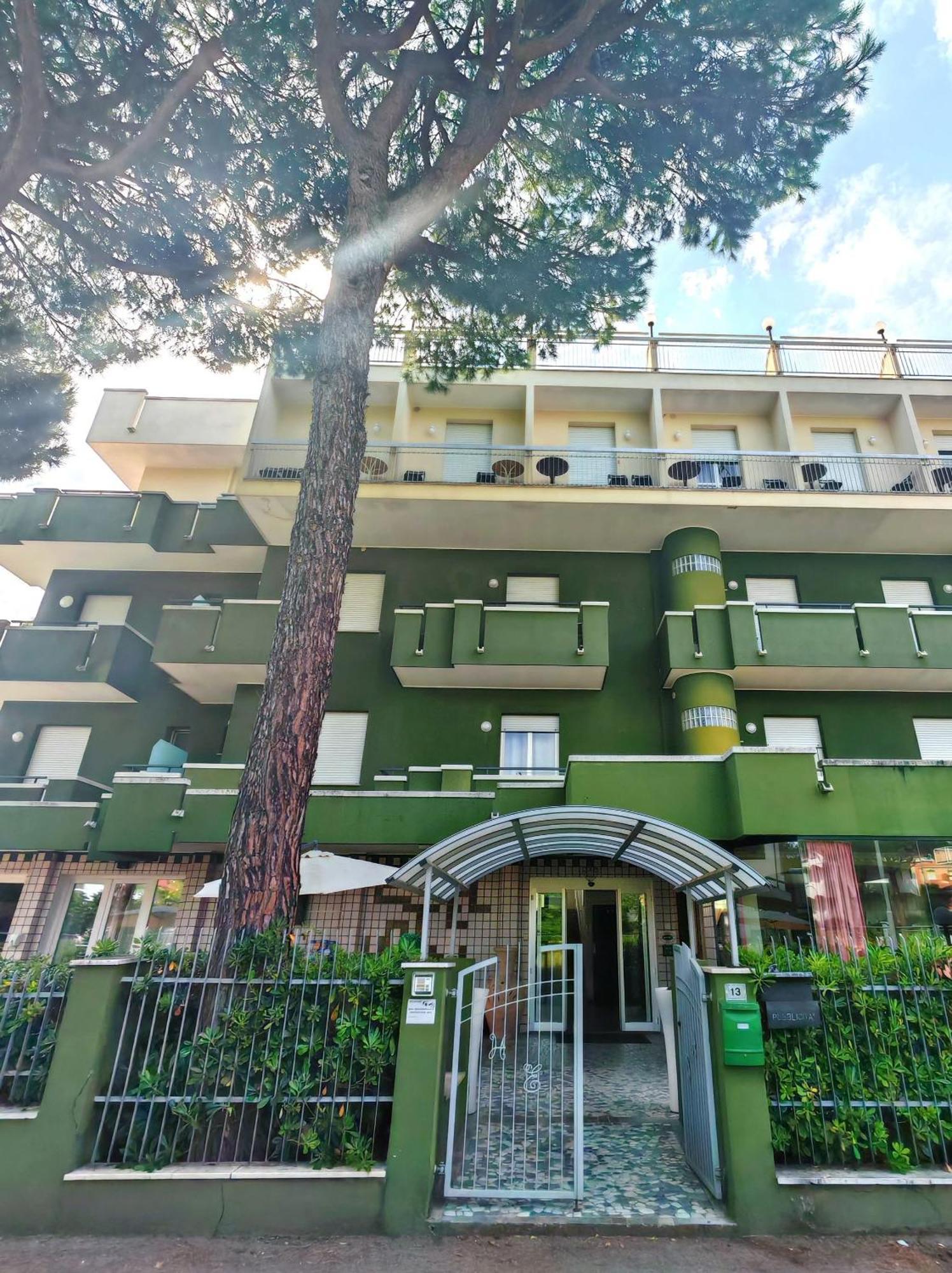 Hotel Etna - Nuova Gestione Romagnola All-Inclusive Spiaggia Parcheggio 리치오네 외부 사진